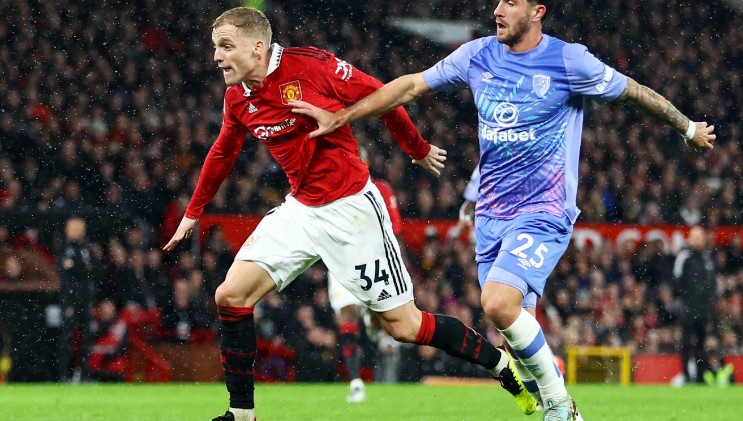 X&aacute;c nhận! 11 đội b&oacute;ng gửi đề nghị cho ng&ocirc;i sao của Man United - Ảnh 2