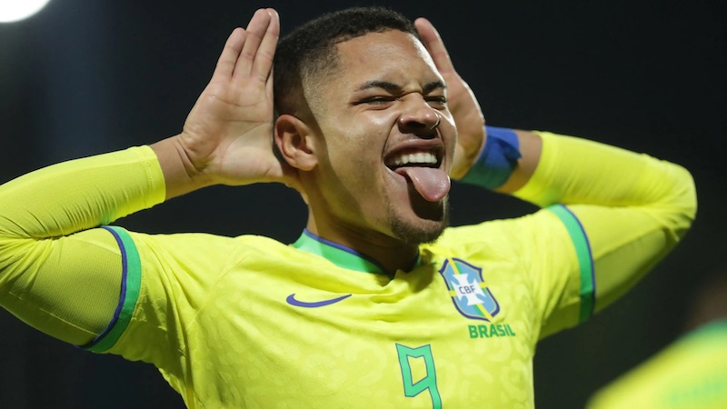 Ch&iacute;nh thức! Barca sở hữu người ph&aacute; kỷ lục vĩ đại của R&ocirc; b&eacute;o - Ảnh 2