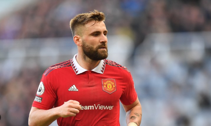 Si&ecirc;u đội h&igrave;nh gi&uacute;p Man United 