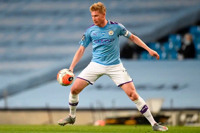 Top 5 si&ecirc;u sao kiến tạo nhiều nhất trong 1 m&ugrave;a Ngoại Hạng Anh - Ảnh 6