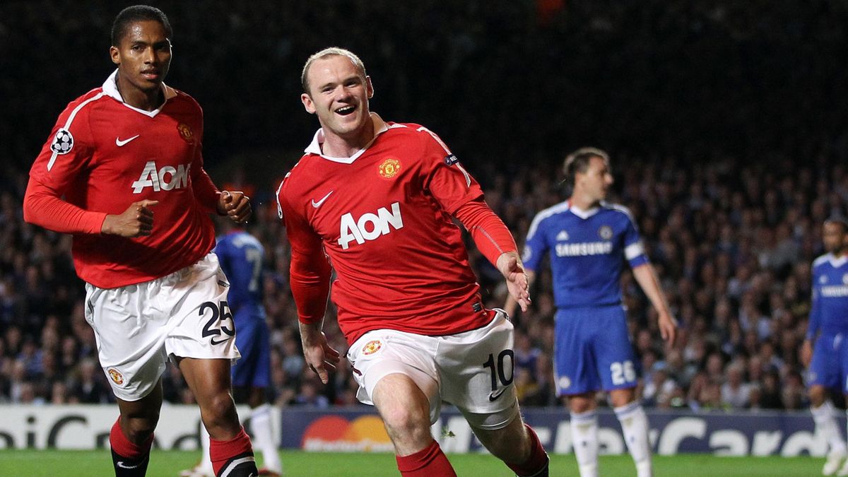 Top 5 ch&acirc;n s&uacute;t vĩ đại nhất của Man United ở Champions League - Ảnh 4