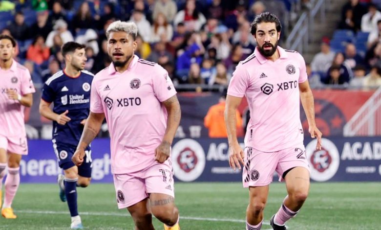 Messi lập si&ecirc;u phẩm gi&uacute;p Miami thắng ph&uacute;t ch&oacute;t ngay trận ra mắt - Ảnh 4