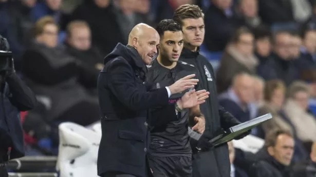 Muốn t&aacute;i hợp với tr&ograve; cũ, Ten Hag nhận ngay g&aacute;o nước lạnh - Ảnh 2