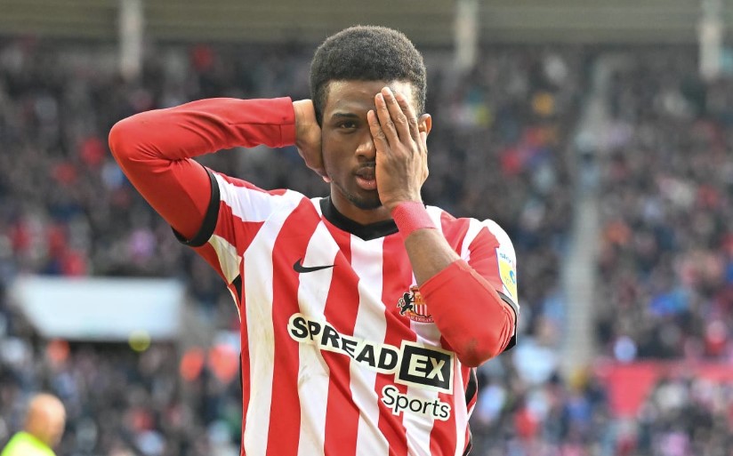 &ldquo;B&aacute;u vật&rdquo; của Man United được h&agrave;ng loạt &ocirc;ng lớn 