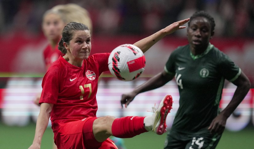 Cầu thủ chuyển giới đầu ti&ecirc;n ra s&acirc;n tại World Cup nữ - Ảnh 1