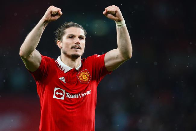 Dortmund ch&iacute;nh thức chi&ecirc;u mộ th&agrave;nh c&ocirc;ng cựu sao Man United - Ảnh 1