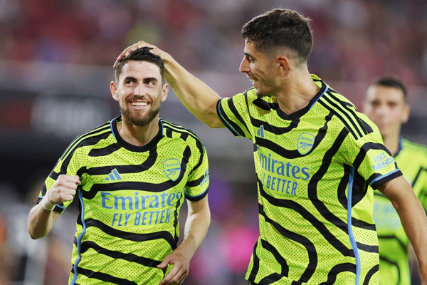 T&acirc;n binh Arsenal tự tin c&ugrave;ng Ph&aacute;o thủ v&ocirc; địch Premier League - Ảnh 3