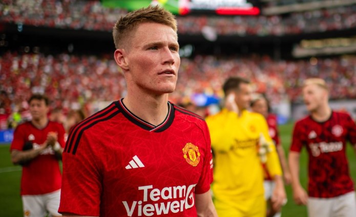 Thanh l&yacute; 4 người thừa, M.U c&oacute; ngay trăm củ cho Ten Hag 