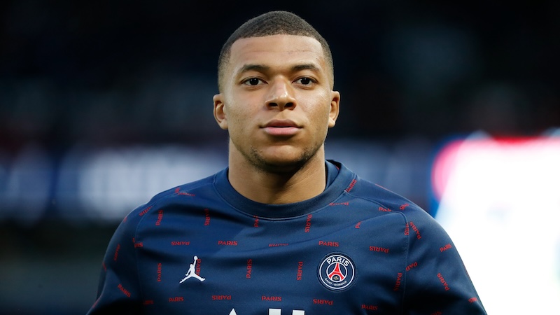 Rơi v&agrave;o đường c&ugrave;ng, PSG đồng &yacute; để Mbappe tới bến đỗ trong mơ - Ảnh 1