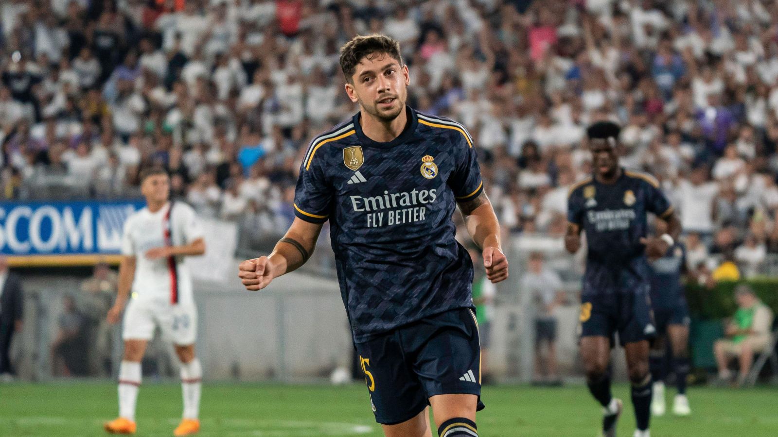 Chelsea ph&aacute; kỷ lục, đưa khẩu 