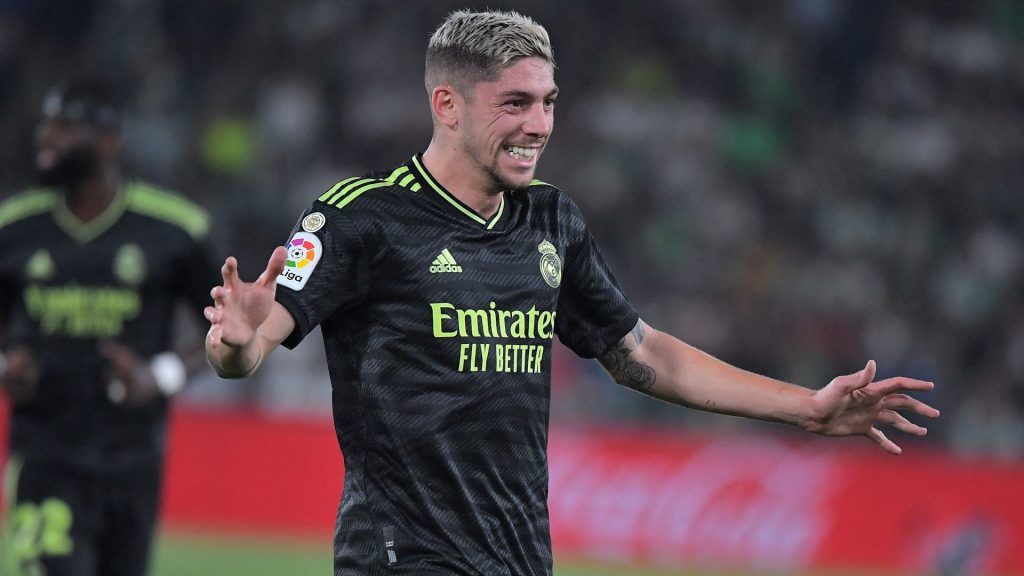 Chelsea ph&aacute; kỷ lục, đưa khẩu 