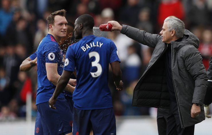 Ch&iacute;nh thức! Ten Hag &eacute;p 'quả b&oacute;ng cười' v&agrave; 'bệnh binh' rời M.U - Ảnh 4