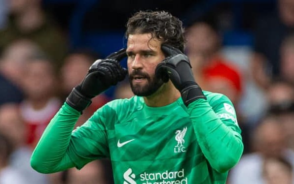 CLB của CR7 ch&iacute;nh thức hỏi mua 