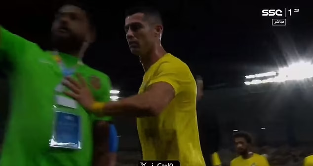 Đưa Al Nassr dự C1, Ronaldo vẫn g&acirc;y phẫn nộ v&igrave; h&agrave;nh vi 
