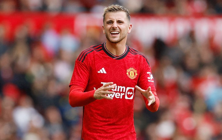 T&acirc;n binh đắt gi&aacute; chấn thương, fan M.U bất ngờ 