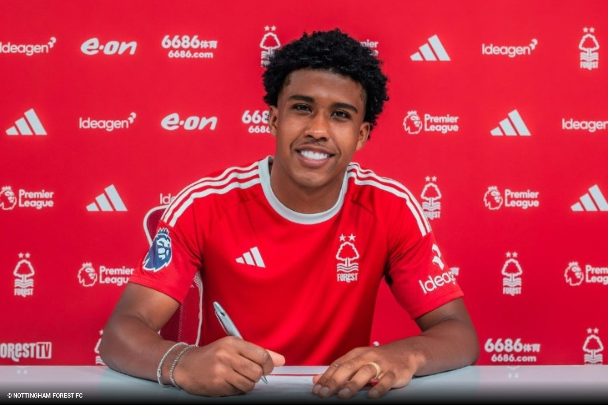 Ch&iacute;nh thức! Chelsea chia tay 