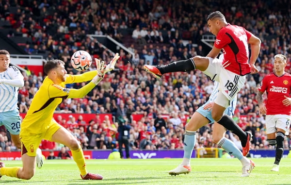 Rashford rực s&aacute;ng, Man United lội ngược d&ograve;ng trước Nottingham - Ảnh 3