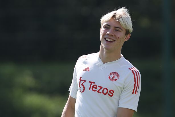 M.U đ&oacute;n tin vui 