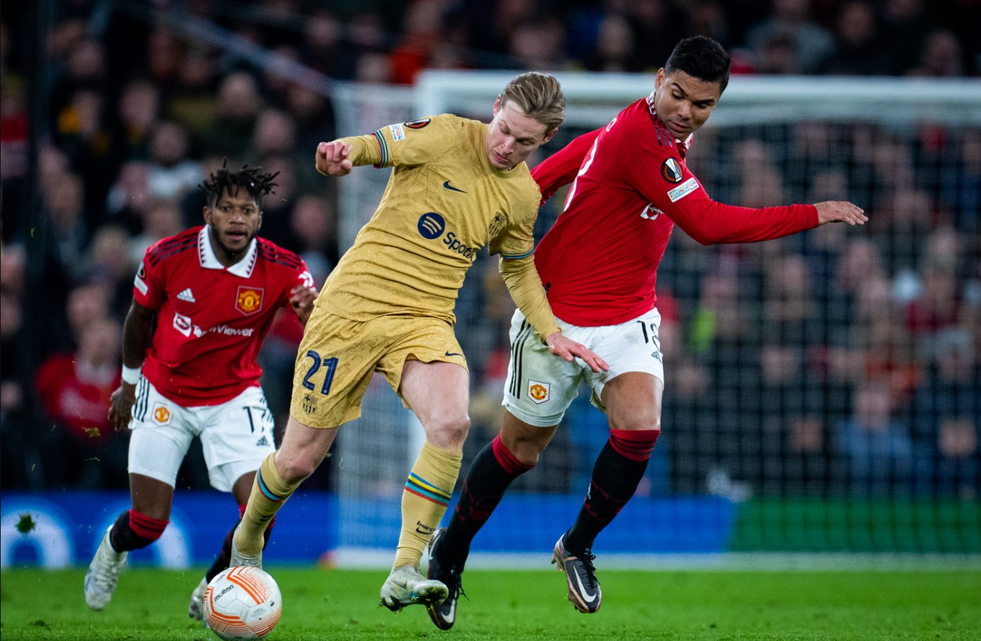 Tr&igrave;nh l&agrave;ng 'tam tấu B-C-S', Ten Hag qu&ecirc;n lu&ocirc;n nỗi nhớ De Jong - Ảnh 1