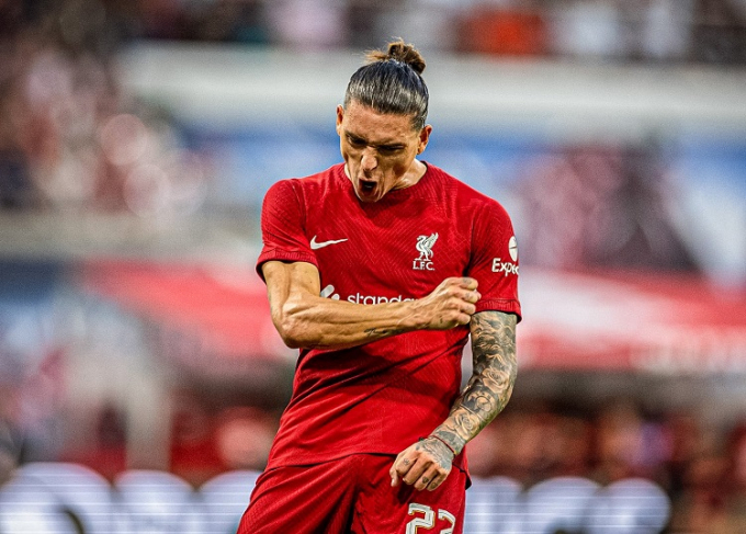 Trụ cột Liverpool gặp vấn đề, Klopp đứng ngồi kh&ocirc;ng y&ecirc;n - Ảnh 3