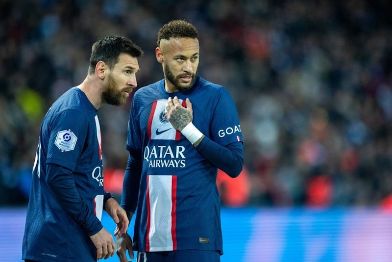 Neymar ch&iacute;nh thức 