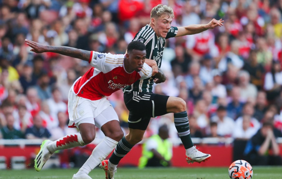 Thầy cũ ch&ecirc; 