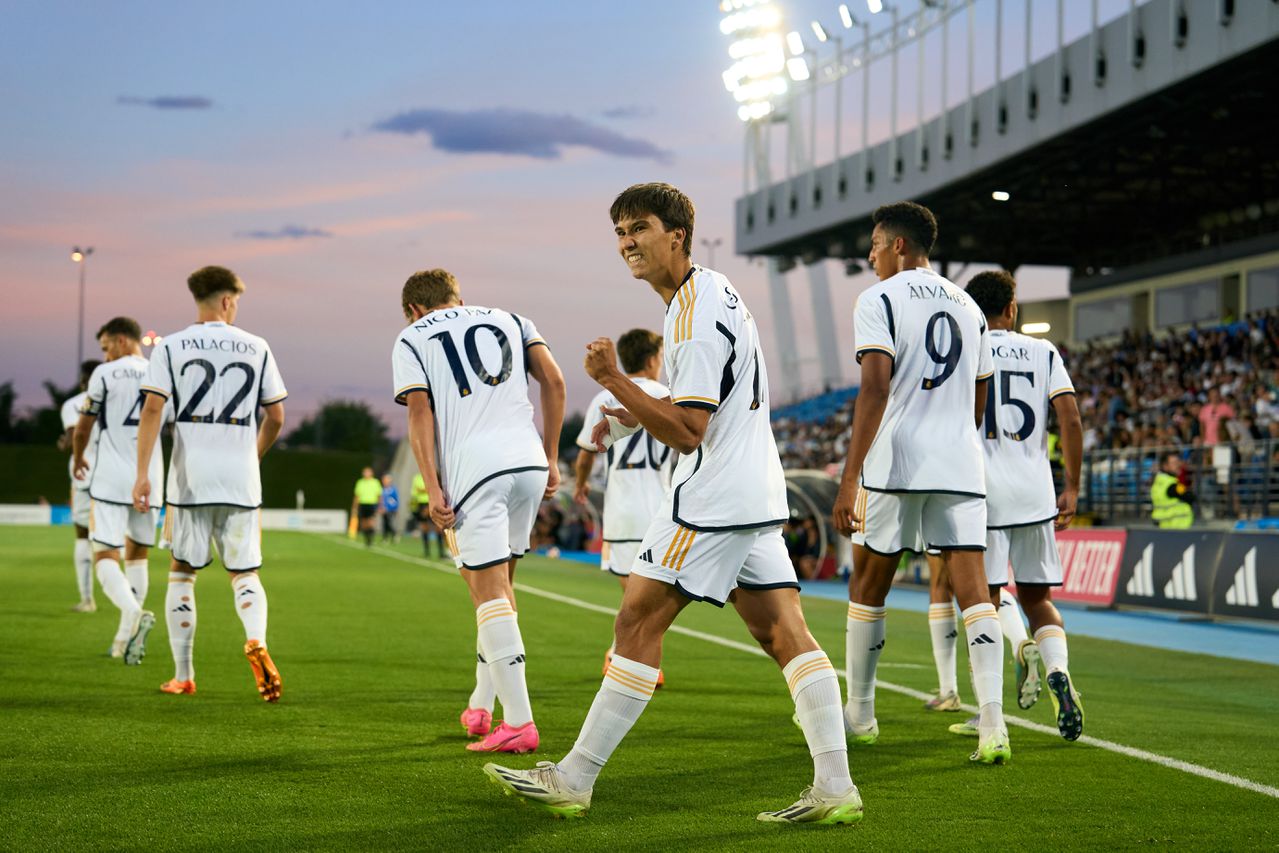 Xấu hổ! 4 sao trẻ của Real bị bắt v&igrave; ph&aacute;t t&aacute;n clip nhạy cảm - Ảnh 1