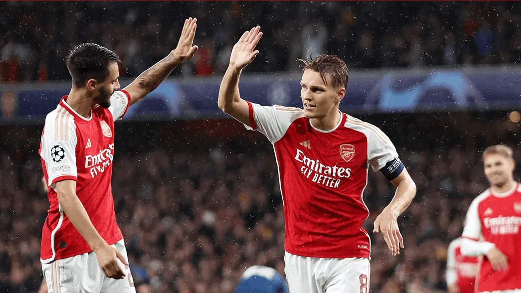 Owen: 'T&ocirc;i đ&atilde; tận hưởng b&oacute;ng đ&aacute; khi xem cậu ấy chơi b&oacute;ng