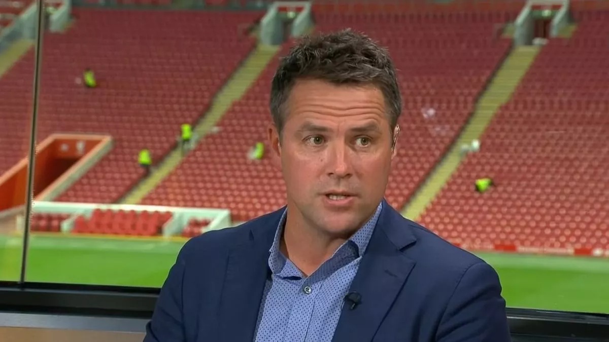 Owen: 'T&ocirc;i đ&atilde; tận hưởng b&oacute;ng đ&aacute; khi xem cậu ấy chơi b&oacute;ng