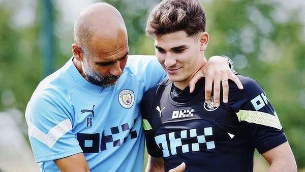 Pep c&oacute; ph&aacute;t kiến mới, kh&ocirc;ng k&eacute;m lần cho Messi chơi 