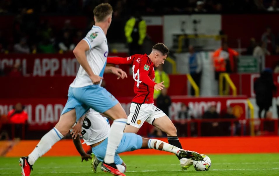 Chuyền b&oacute;ng 93%, 1 key pass, 