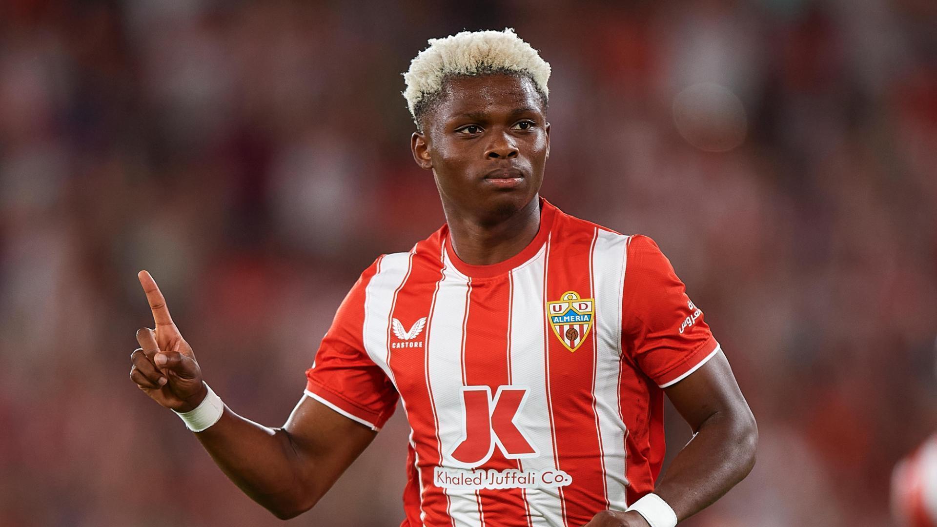 Hat-trick kiến tạo trong 5 ph&uacute;t, cựu sao M.U l&agrave;m chấn động trời &Acirc;u - Ảnh 1