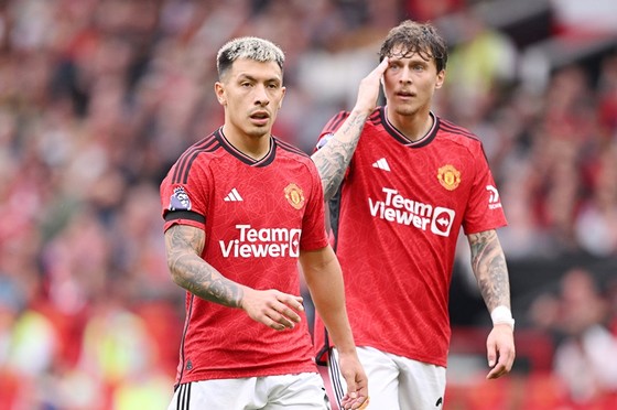 Juventus hỏi mua ng&ocirc;i sao m&atilde;i chỉ l&agrave; 