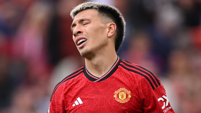 Phải l&ecirc;n b&agrave;n mổ, trụ cột M.U nghỉ thi đấu đến hết năm 2023 - Ảnh 2