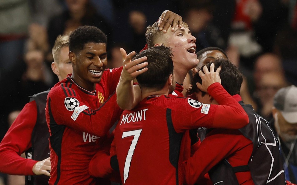 0 điểm b&eacute;t bảng, kịch bản n&agrave;o cho M.U đi tiếp ở Champions League - Ảnh 1