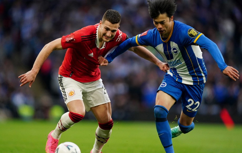 X&aacute;c nhận! Ten Hag chốt 100 củ đ&oacute;n 