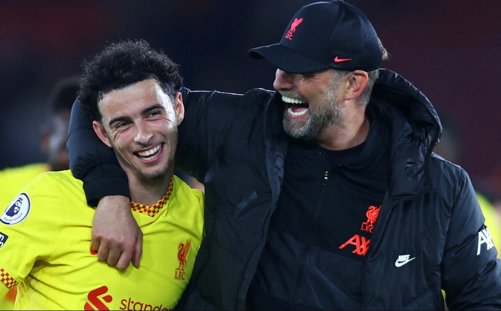 Gerrard: &ldquo;T&ocirc;i đ&atilde; khuy&ecirc;n Klopp giữ ch&acirc;n cậu ấy, may l&agrave; Klopp tin t&ocirc;i&rdquo; - Ảnh 2