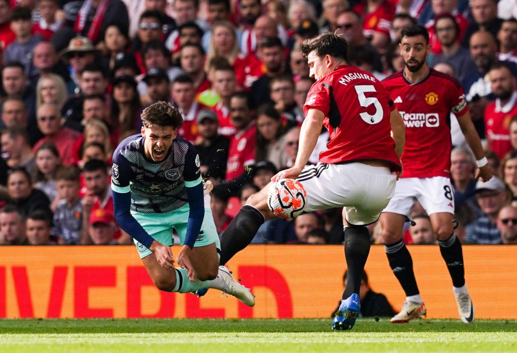 68 lần chạm b&oacute;ng, 1 kiến tạo, sao M.U được CĐV y&ecirc;u cầu đ&aacute; ch&iacute;nh - Ảnh 1