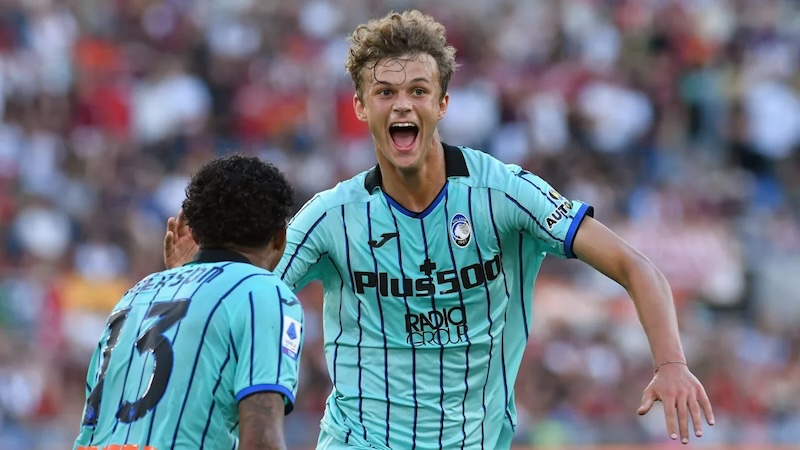 Hot! Gia cố h&agrave;ng thủ, Man United nhắm tới 