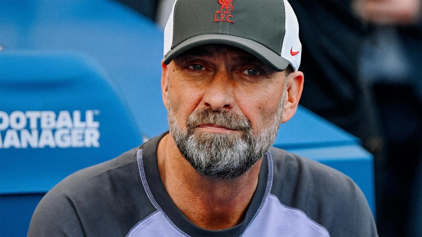 Klopp: 'T&ocirc;i kh&ocirc;ng thể hiểu được, cậu ta phải bị đuổi khỏi s&acirc;n