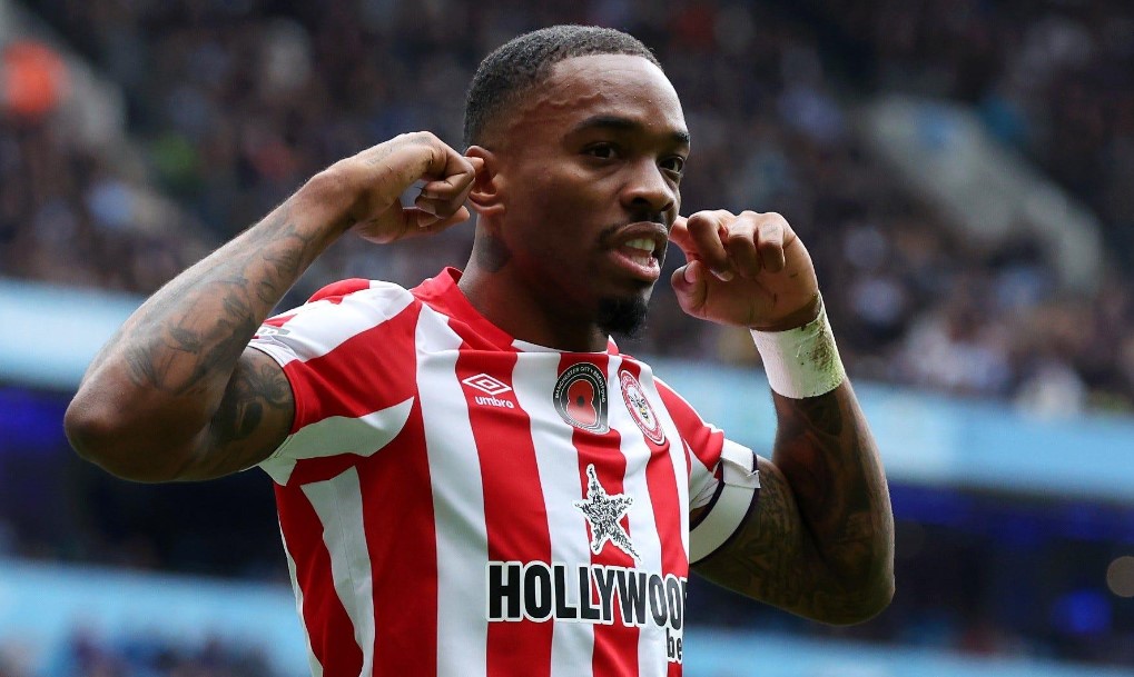 Đẩy mạnh đ&agrave;m ph&aacute;n, Arsenal đ&oacute;n 