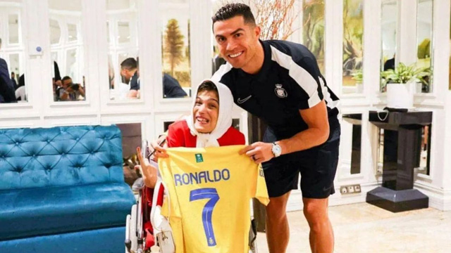 Ronaldo đứng trước nguy cơ bị phạt 100 roi v&igrave; ... ngoại t&igrave;nh - Ảnh 1