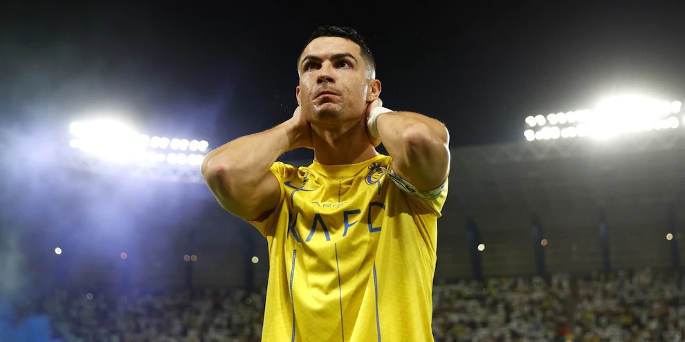 Ronaldo đứng trước nguy cơ bị phạt 100 roi v&igrave; ... ngoại t&igrave;nh - Ảnh 2