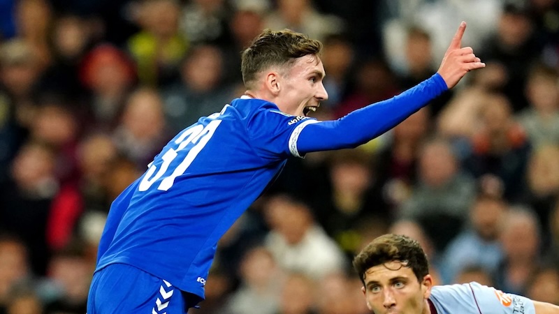 2 b&agrave;n + 1 kiến tạo / 4 trận, kẻ bị Ten Hag 