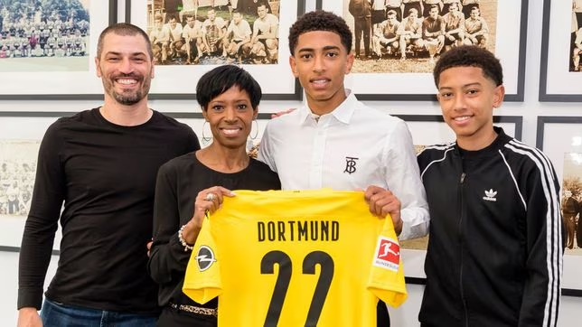 Mark Bellingham l&agrave; ai? Ch&acirc;n dung &ocirc;ng bố si&ecirc;u hạng của Jude Bellingham - Ảnh 1