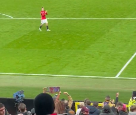 CĐV MU ghẹn đắng, chỉ một cầu thủ đến cảm ơn sau trận thua Newcastle - Ảnh 1