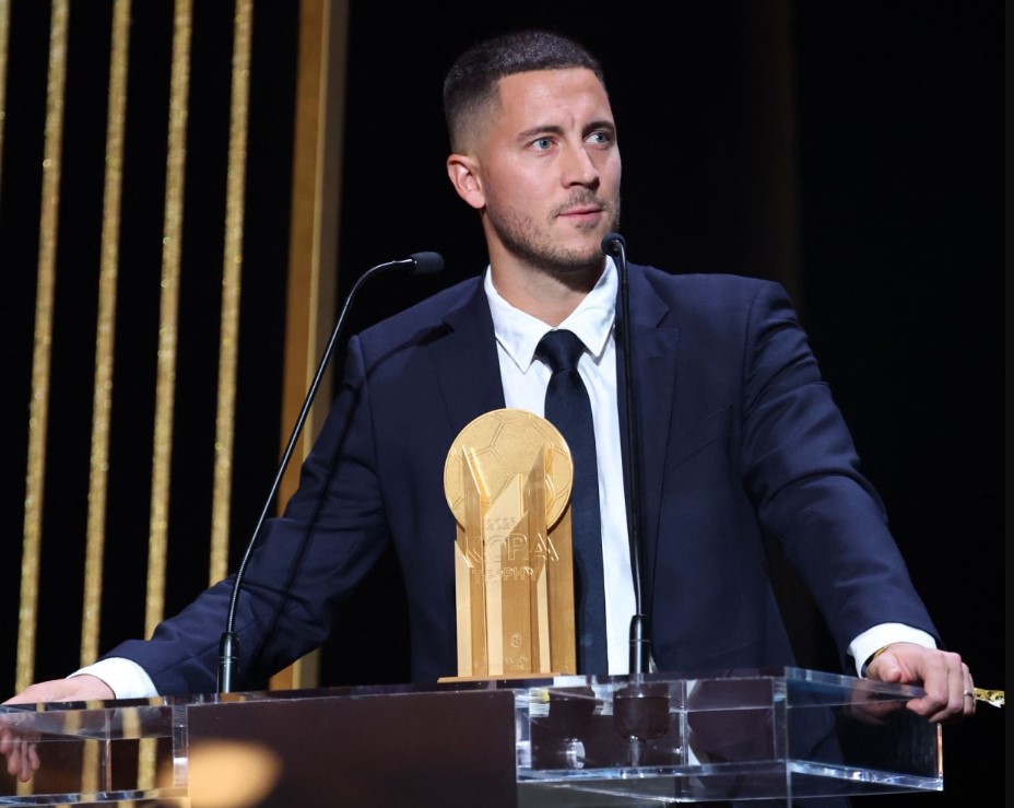 Nghẹn ng&agrave;o với đội h&igrave;nh ng&ocirc;i sao giải nghệ trong năm 2023 - Ảnh 1