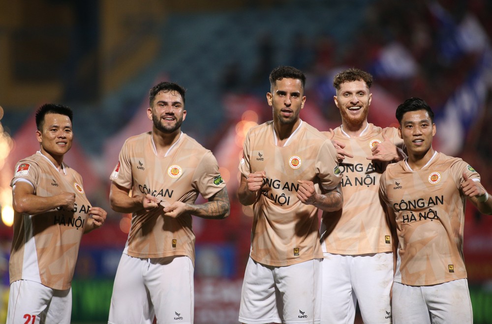 Junior Fialho &ndash; T&acirc;n binh mang nhiều b&iacute; ẩn của C&ocirc;ng an H&agrave; Nội - Ảnh 1