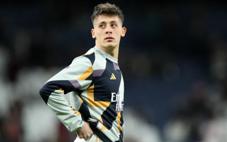 'Nhọ' như t&acirc;n binh Real: Chuẩn bị ra mắt th&igrave; lại chấn thương - Ảnh 1