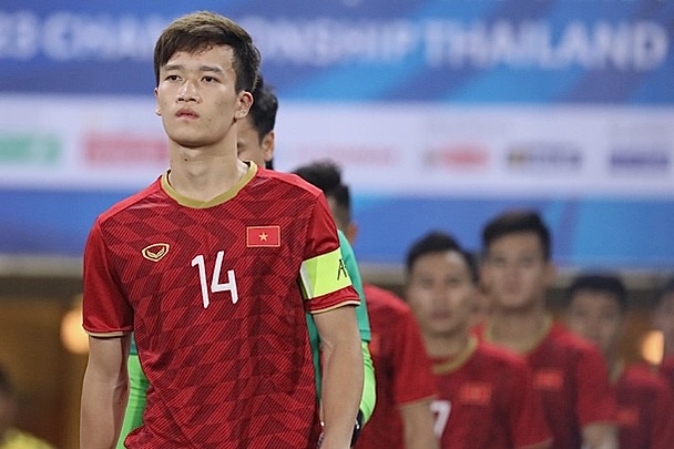 Nghịch l&yacute; tấm băng đội trưởng ở tuyển Việt Nam  - Ảnh 2